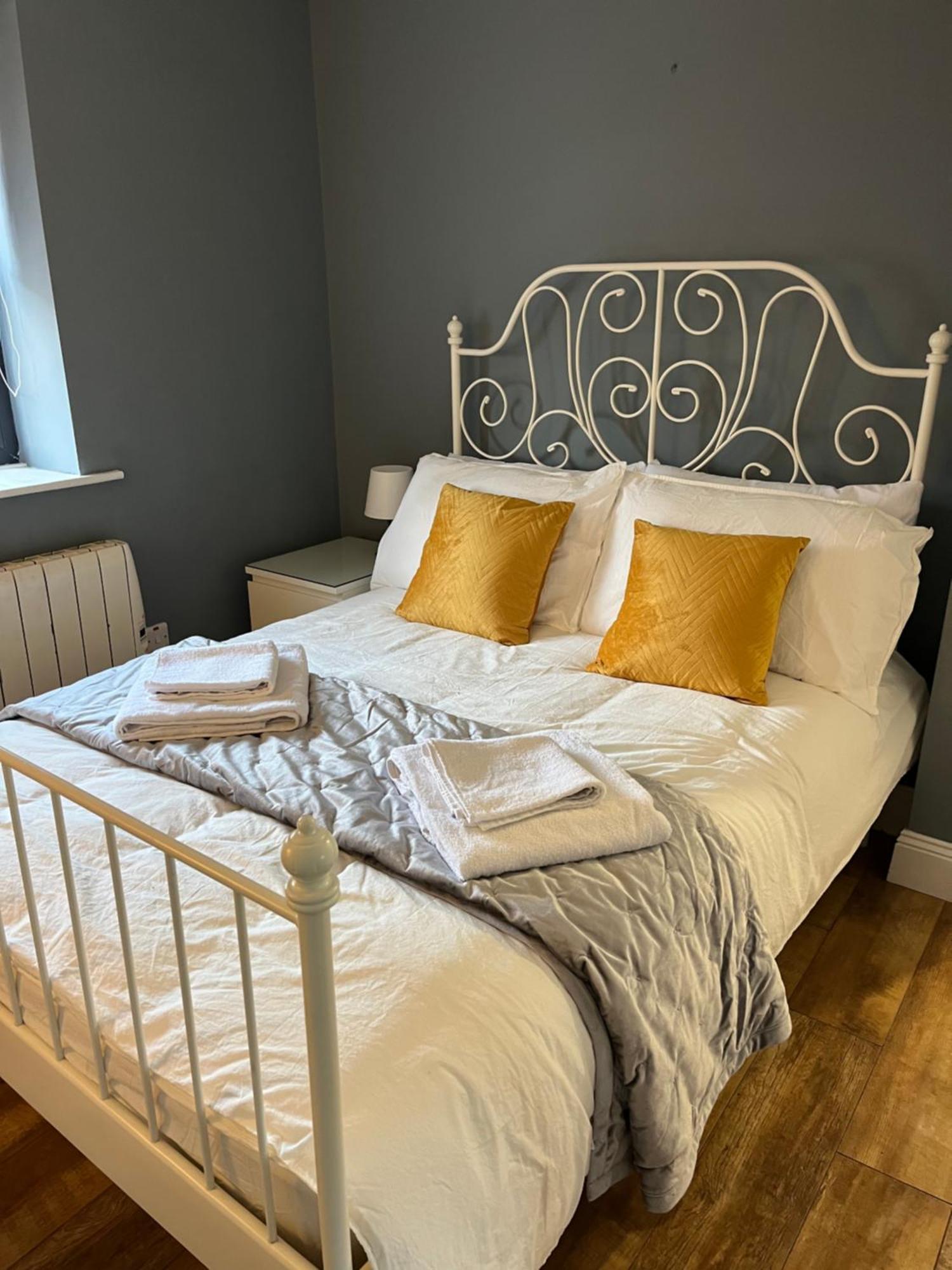 Appartamento Woodquay Mews Galway Esterno foto